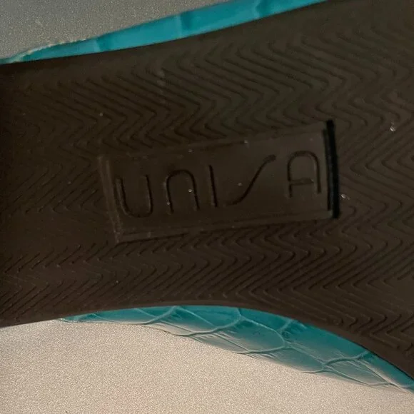 Unisa Playa Blue Slip on Pointed Toe Kitten Heels - Picture 7 of 8